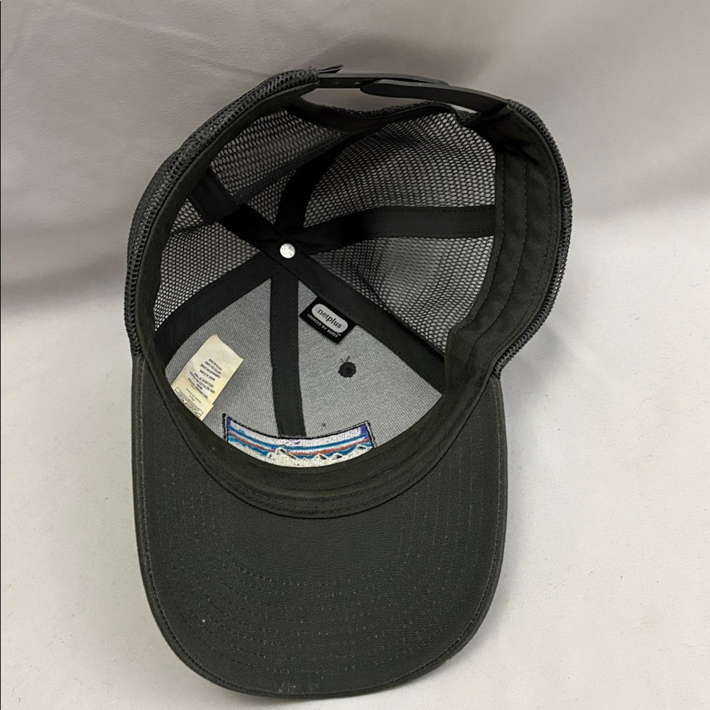 Patagonia Gray SnapBack Trucker Hat Mesh Cap Mountains - Picture 6 of 7